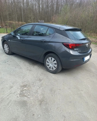 Opel Astra cena 46000 przebieg: 78000, rok produkcji 2016 z Gdynia małe 379